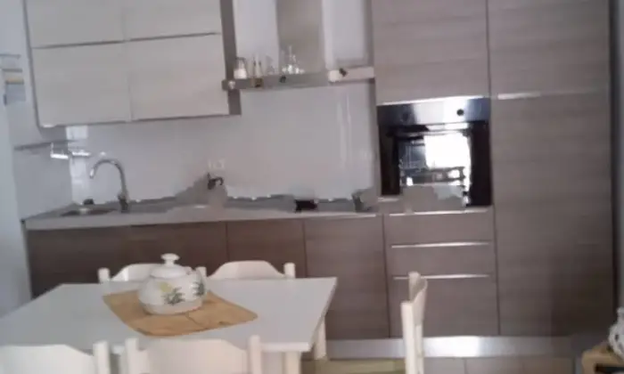 Rexer-Montenero-di-Bisaccia-Vendesi-trilocale-via-Regina-Elena-Montenero-di-Bisaccia-Cucina