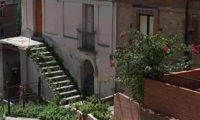 Rexer-Nicotera-Vendesi-casa-a-Comerconi-frazione-di-Nicotera-Giardino