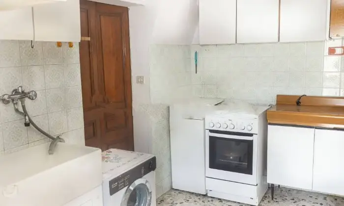 Rexer-Dolceacqua-Quadrilocale-via-Vigliani-Dolceacqua-Cucina
