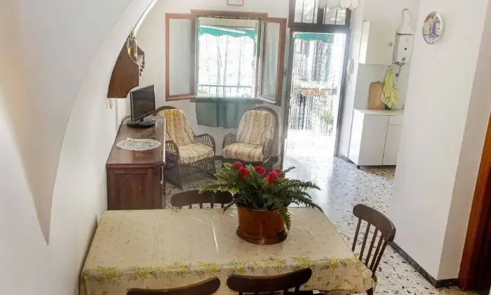 Rexer-Dolceacqua-Quadrilocale-via-Vigliani-Dolceacqua-Salone