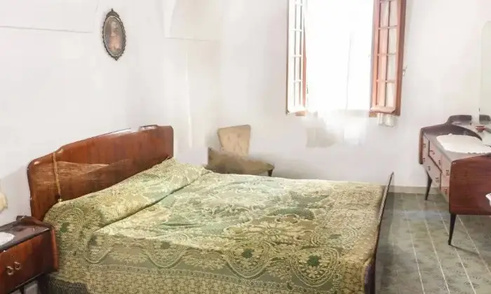 Rexer-Dolceacqua-Quadrilocale-via-Vigliani-Dolceacqua-CameraDaLetto