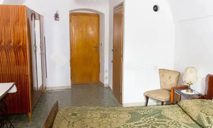 Rexer-Dolceacqua-Quadrilocale-via-Vigliani-Dolceacqua-CameraDaLetto