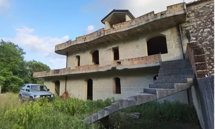 Rexer-Pontelatone-Vendesi-casale-in-Madonna-delle-Grazie-a-Pontelatone-Giardino
