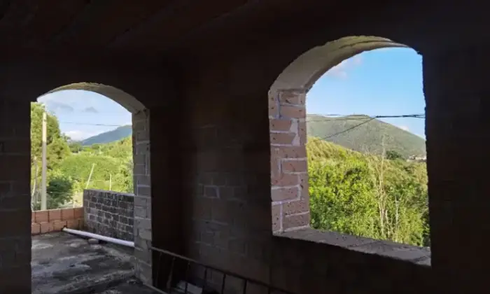 Rexer-Pontelatone-Vendesi-casale-in-Madonna-delle-Grazie-a-Pontelatone-Terrazzo