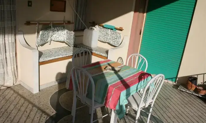 Rexer-Foggia-APPARTAMENTO-arredato-a-FOGGIA-FG-zona-centrale-Salone