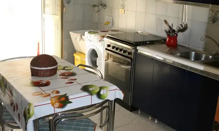 Rexer-Foggia-APPARTAMENTO-arredato-a-FOGGIA-FG-zona-centrale-Cucina