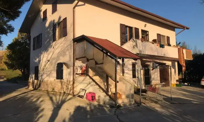 Rexer-Corinaldo-Casa-colonica-Strada-dei-Tre-Camini-Corinaldo-Terrazzo
