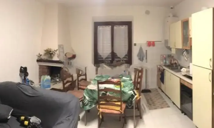 Rexer-Corinaldo-Casa-colonica-Strada-dei-Tre-Camini-Corinaldo-Salone