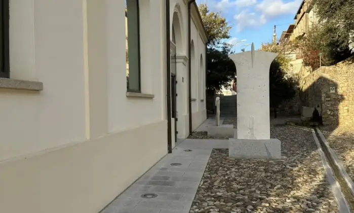 Rexer-Orani-Casa-padronale-del-su-due-livelli-pi-mansarda-Giardino