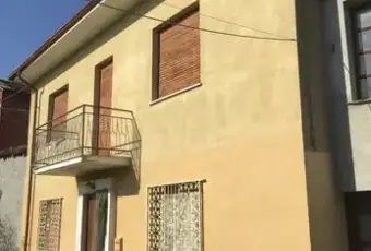 Rexer-Fabbrica-Curone-Gruppo-Rustici-in-vendita-Giardino