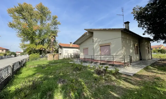 Rexer-San-Stino-di-Livenza-Casa-indipendente-da-ristrutturare-con-giardino-Giardino