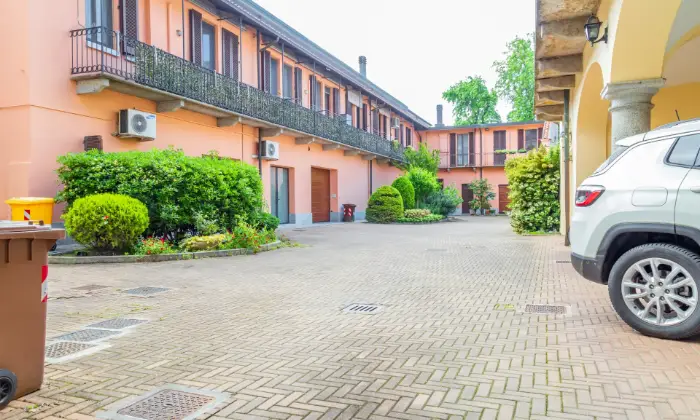 Rexer-Mortara-Immobile-spazioso-con-finiture-di-pregio-in-ex-convento-ESTERNO