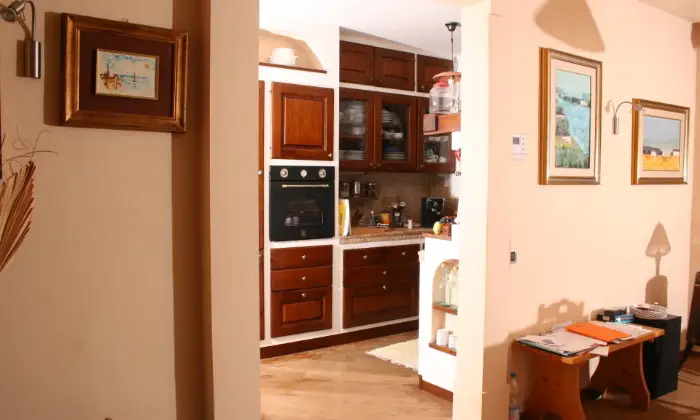 Rexer-Bibbiena-Splendida-villa-su-tre-livelli-con-ampio-parcogiardino-CUCINA