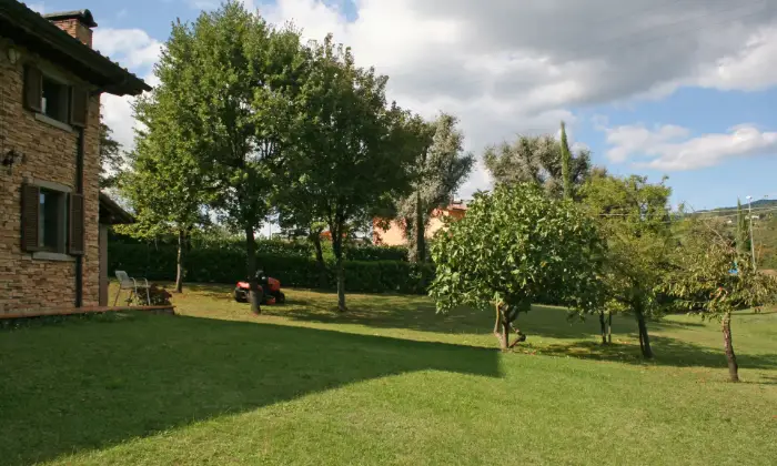 Rexer-Bibbiena-Splendida-villa-su-tre-livelli-con-ampio-parcogiardino-GIARDINO