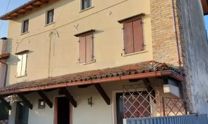Rexer-Rivignano-Teor-Villa-unifamiliare-via-Giovanni-Lucca-Rivignano-Rivignano-Teor-Facciata