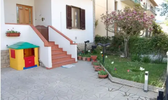 Rexer-Bibbiena-Trilocale-in-vendita-in-via-Nazionale-a-Bibbiena-Giardino