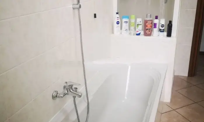 Rexer-Casalpusterlengo-Vendesi-appartamento-in-via-Stefano-Villa-Centro-Casalpusterlengo-Bagno
