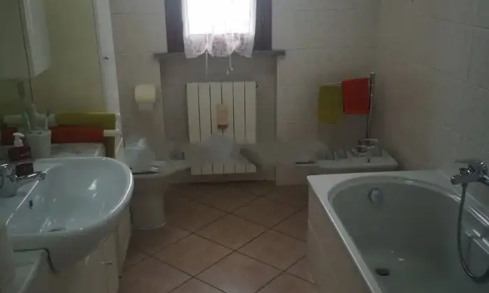 Rexer-Casalpusterlengo-Vendesi-appartamento-in-via-Stefano-Villa-Centro-Casalpusterlengo-Bagno