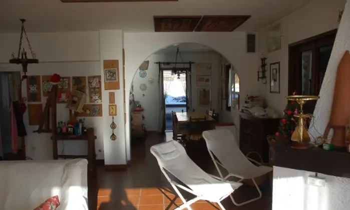 Rexer-Borno-LUMINOSA-VILLA-BIFAMIGLIARE-con-giardino-di-propriet-con-bellissima-vista-sulla-valle-Altro