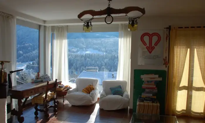 Rexer-Borno-LUMINOSA-VILLA-BIFAMIGLIARE-con-giardino-di-propriet-con-bellissima-vista-sulla-valle-Altro