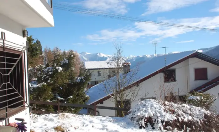Rexer-Borno-LUMINOSA-VILLA-BIFAMIGLIARE-con-giardino-di-propriet-con-bellissima-vista-sulla-valle-Altro
