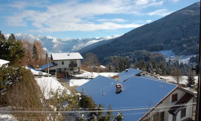Rexer-Borno-LUMINOSA-VILLA-BIFAMIGLIARE-con-giardino-di-propriet-con-bellissima-vista-sulla-valle-Altro