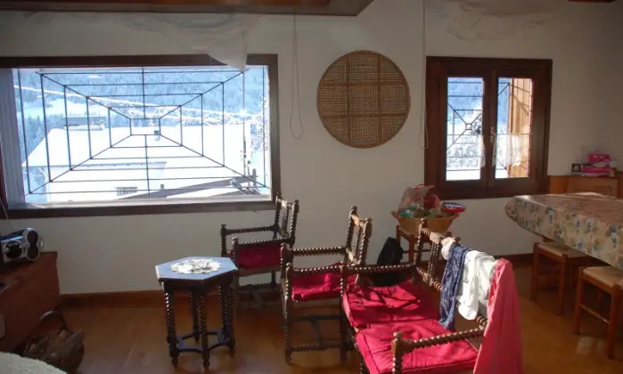 Rexer-Borno-LUMINOSA-VILLA-BIFAMIGLIARE-con-giardino-di-propriet-con-bellissima-vista-sulla-valle-Altro