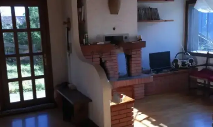 Rexer-Borno-LUMINOSA-VILLA-BIFAMIGLIARE-con-giardino-di-propriet-con-bellissima-vista-sulla-valle-Altro