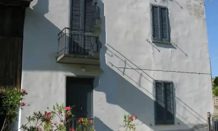 Rexer-Val-di-Nizza-Terratetto-unifamiliare-frazione-SantAlbano-Val-di-Nizza-Terrazzo