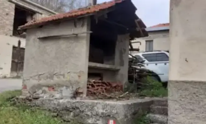 Rexer-Piana-Crixia-Casale-rustico-Garage