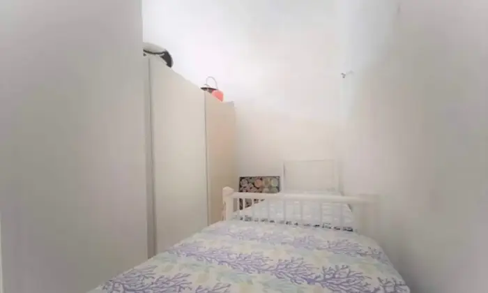 Rexer-Gaeta-Appartamento-in-Via-Faustina-Gaeta-Camera-singola