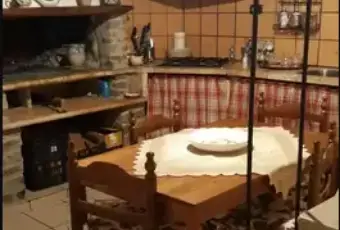 Rexer-Pescia-Casa-in-borgo-medioevale-Cucina