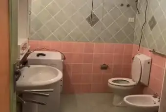 Rexer-Tula-Vendesi-Appartamento-a-Tula-Bagno