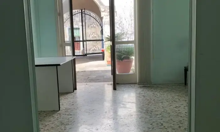 Rexer-Castri-di-Lecce-Immobile-A-con-corte-e-volte-a-stella-a-CASTRI-DI-LECCE-Cantina