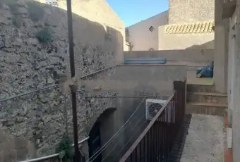 Rexer-Erice-Vendesi-appartamento-in-via-Filippo-Guarnotta-Centro-Erice-Terrazzo