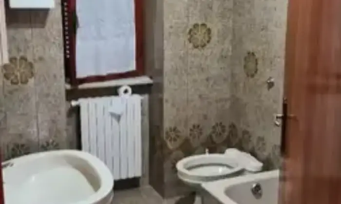 Rexer-Arce-Vendesi-Casa-Terreno-edificabile-ad-ARCE-FR-Bagno