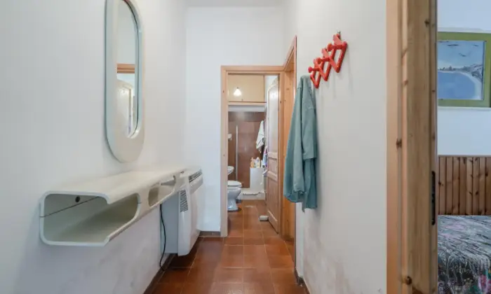 Rexer-San-Vito-dei-Normanni-Meravigliosa-villetta-doppia-con-ampio-spazio-verde-da-ristrutturare-BAGNO