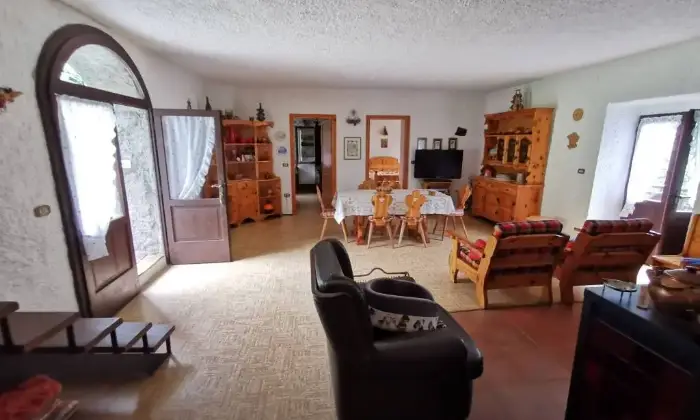 Rexer-Malonno-Chalet-in-vendita-in-via-Zazza-a-Malonno-Altro