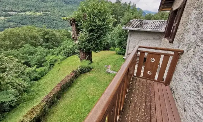 Rexer-Malonno-Chalet-in-vendita-in-via-Zazza-a-Malonno-Terrazzo