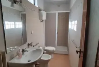 Rexer-Gualdo-Tadino-Vendesi-appartamento-a-GUALDO-TADINO-PG-Bagno