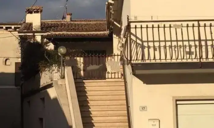 Rexer-Dolc-Terratetto-unifamiliare-piazza-Ugo-Zannoni-Volargne-Dolc-Terrazzo