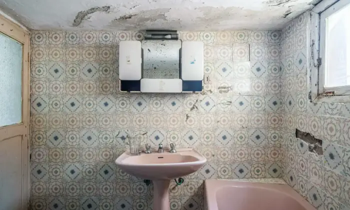 Rexer-Miglierina-Immobile-ampio-e-luminoso-nel-centro-citt-BAGNO