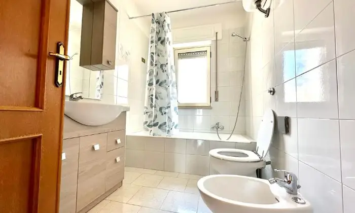 Rexer-San-Vito-dei-Normanni-Attico-via-Dottor-Vincenzo-Azzariti-a-San-Vito-dei-Normanni-Bagno