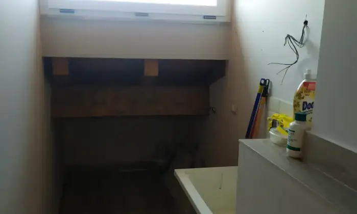 Rexer-Aci-Catena-Nuovissima-Mansarda-con-ampio-terrazzo-ben-rifinita-Bagno