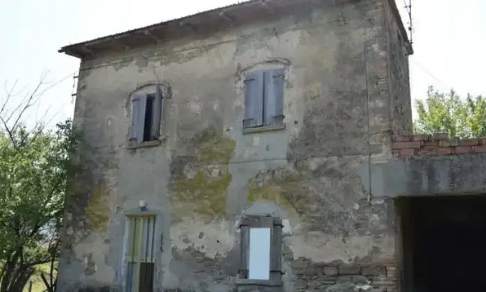 Rexer-Talamello-CasaIndipendente-in-Via-Amintore-Galli-Talamello-Garage