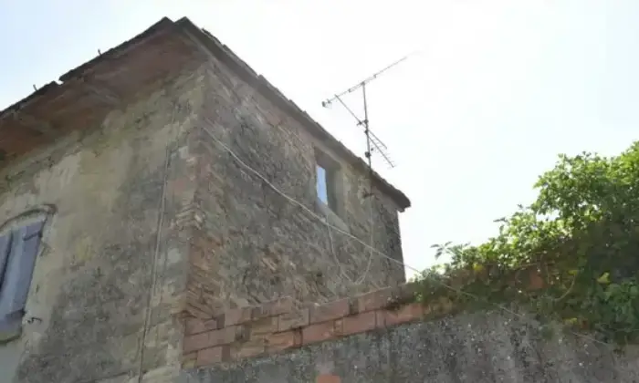 Rexer-Talamello-CasaIndipendente-in-Via-Amintore-Galli-Talamello-Giardino