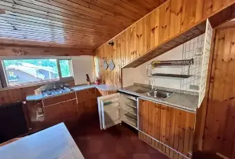 Rexer-Scopello-Mansarda-in-Via-Chioso-Scopello-Cucina