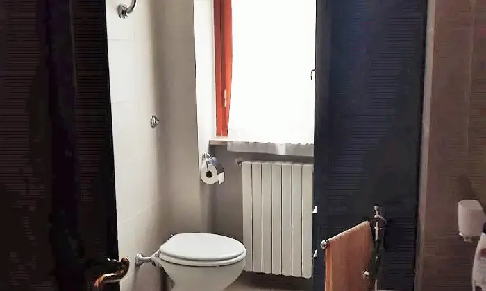 Rexer-Frosinone-AFFITTO-APPARTAMENTO-ARREDATO-in-zona-CENTRALE-Bagno