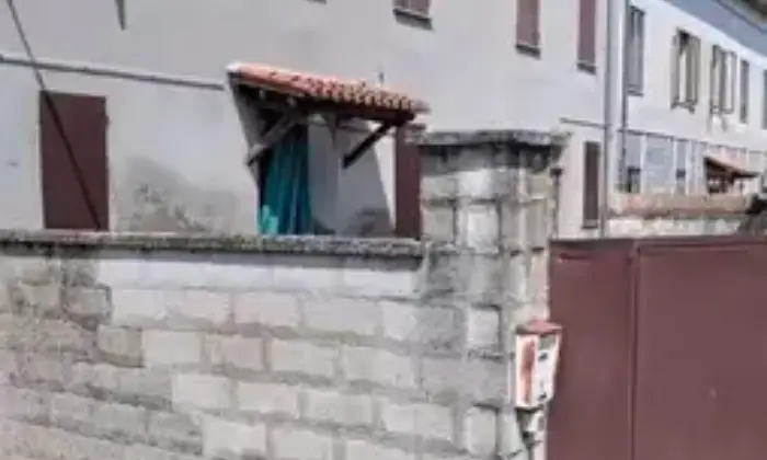 Rexer-Viadana-Immobile-e-tre-piani-da-ristrutturare-Garage