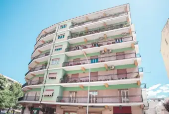 Rexer-Cosenza-Vendesi-appartamento-in-piazza-Bonaventura-Zumbini-Centro-Cosenza-Giardino